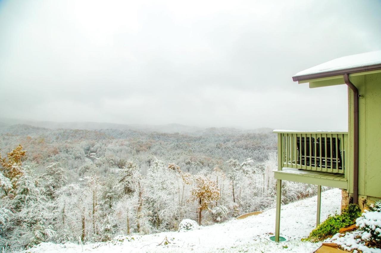 Leconte Mountain Breeze Gatlinburg Exterior photo